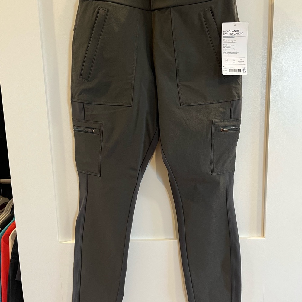 Athleta Headlands Hybrid Cargo NWT size 6